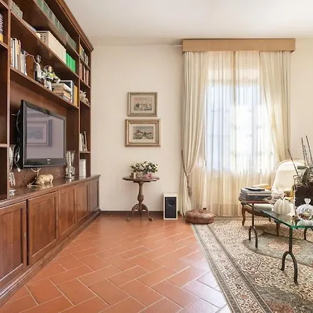 Il Poggiolino - Tuscan Located In Chianti's Hills